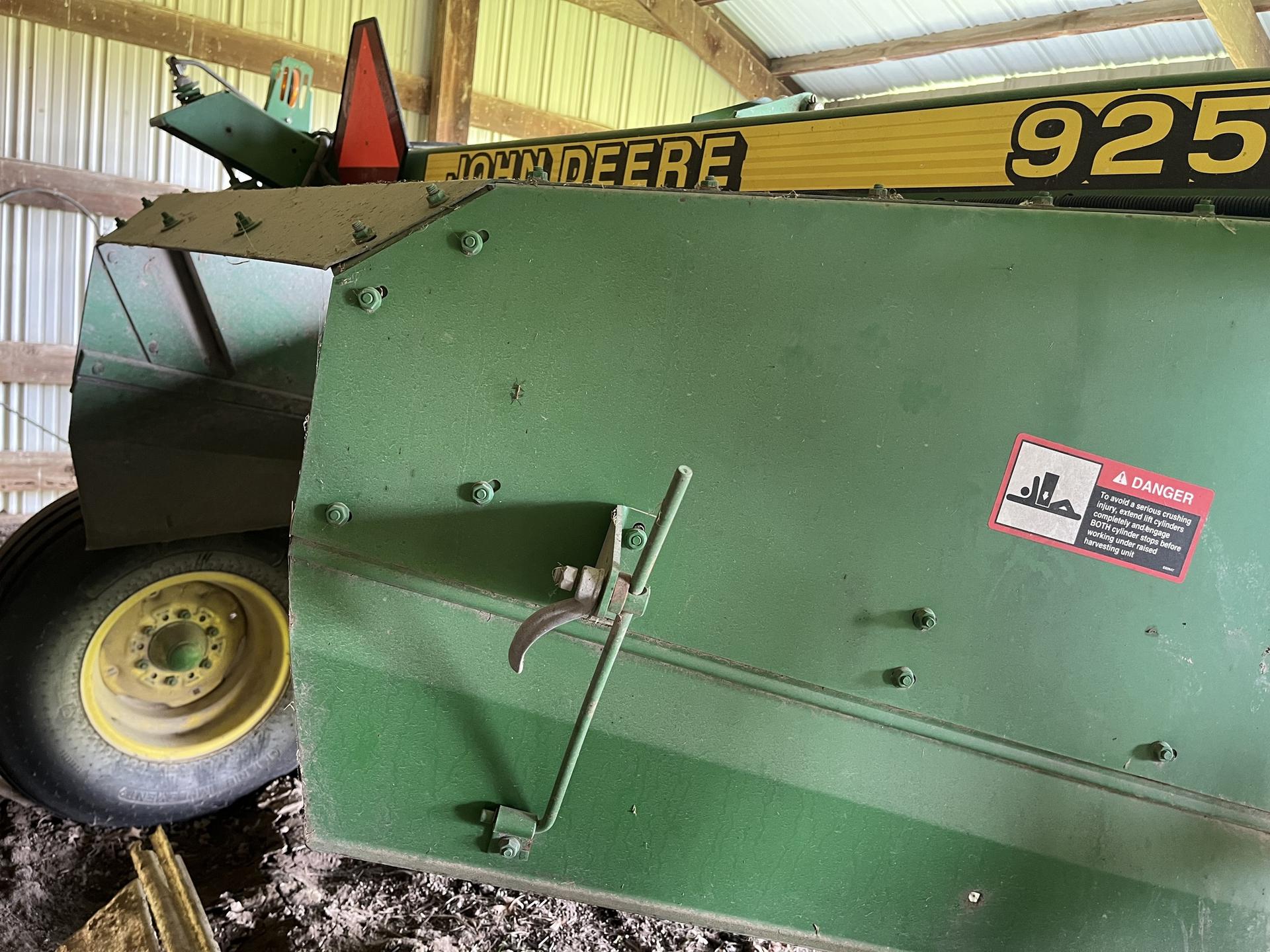 1998 John Deere 925 Image