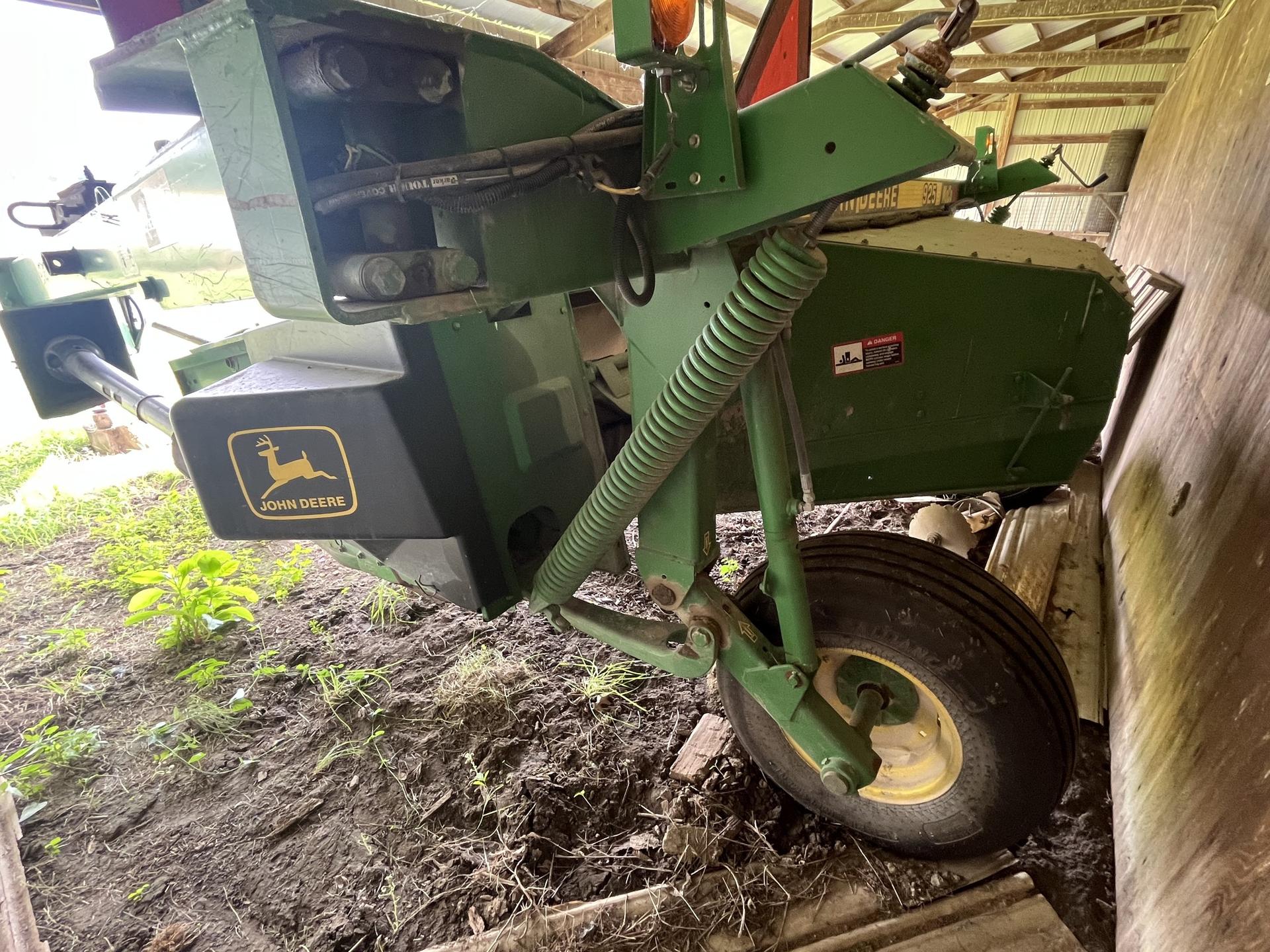 1998 John Deere 925 Image
