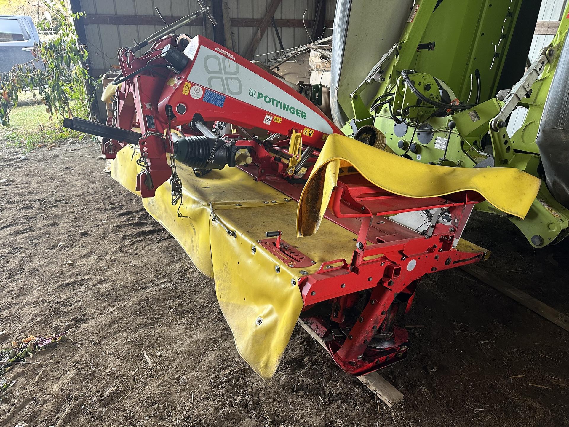 2022 Pottinger NOVACAT 351 ALPHA MOTION PRO Image