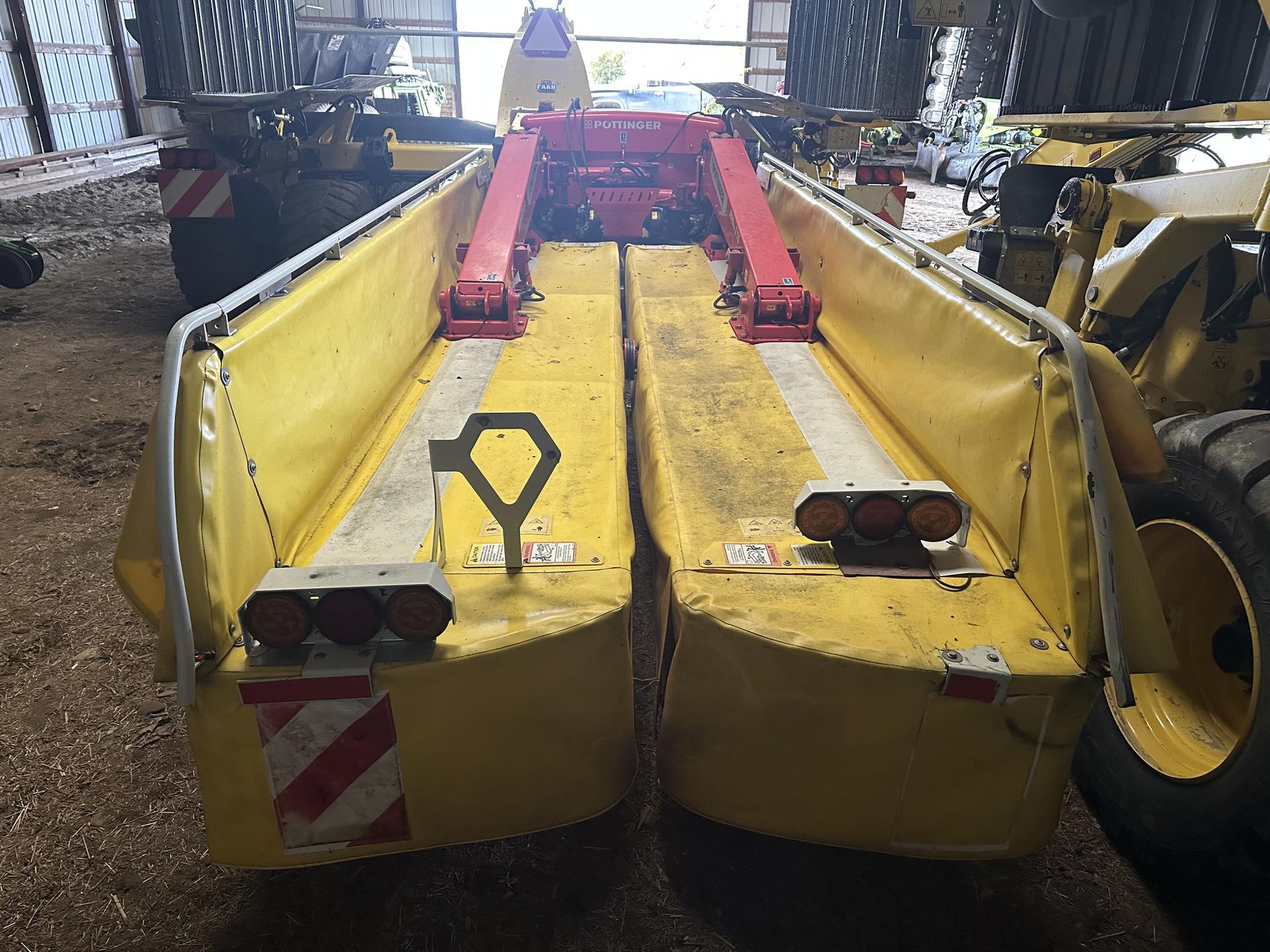 2022 Pottinger NOVACAT 351 ALPHA MOTION PRO Image