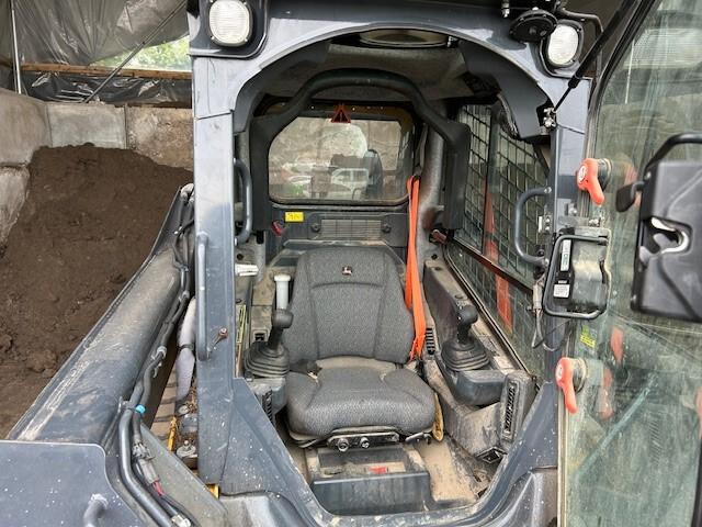 2022 John Deere 325G Image