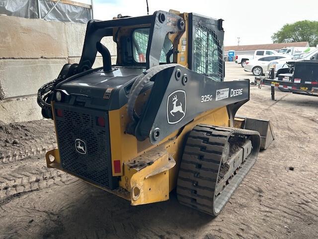 2022 John Deere 325G Image