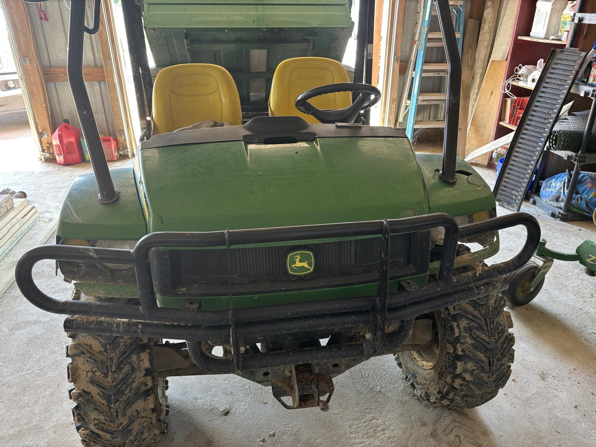2010 John Deere XUV 620I GREEN Image