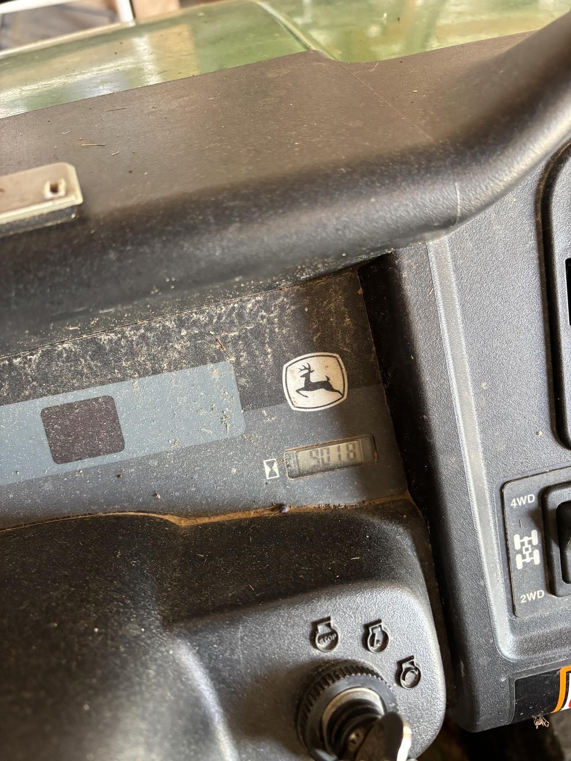 2010 John Deere XUV 620I GREEN Image