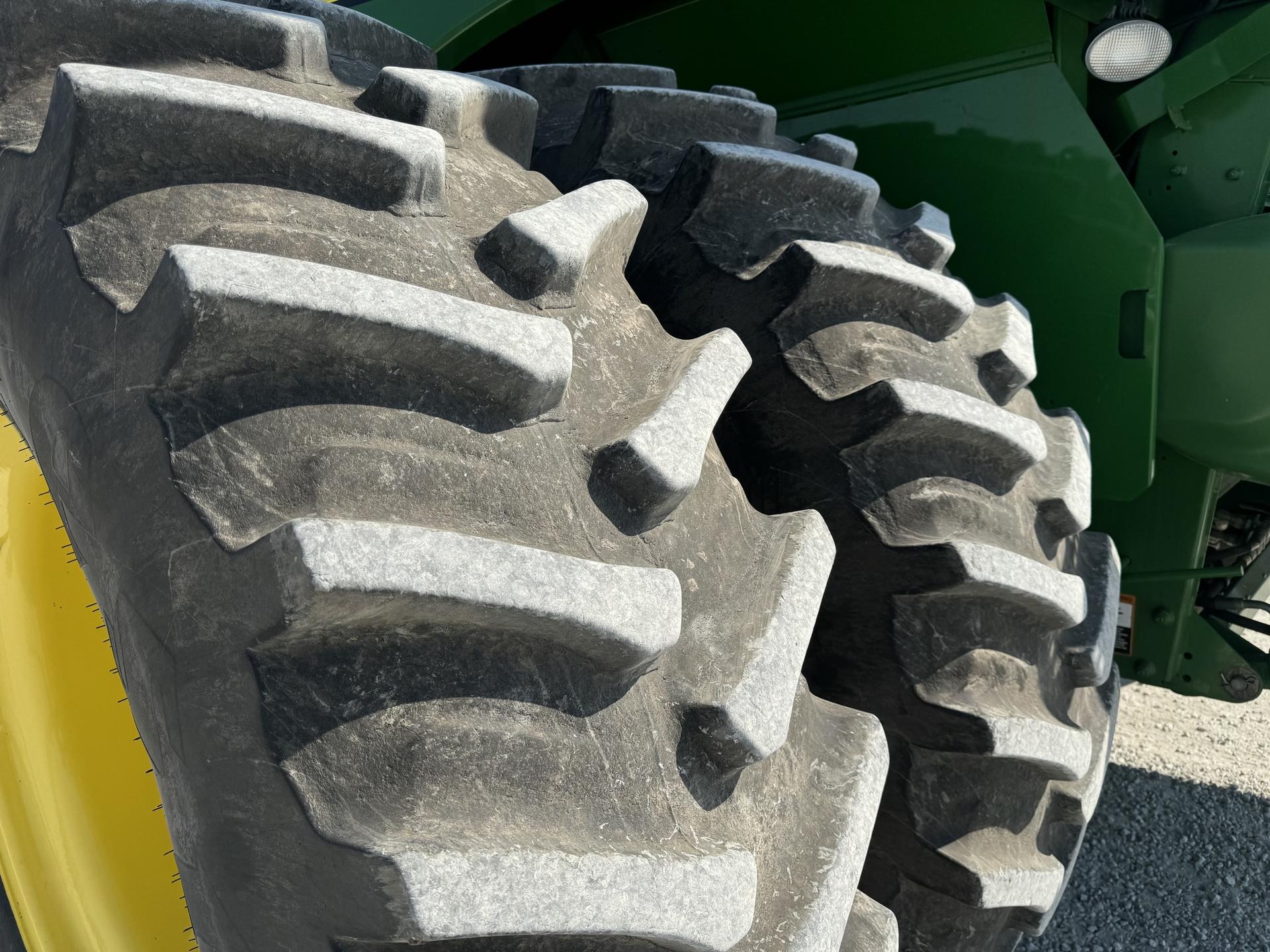 2017 John Deere S680 Image