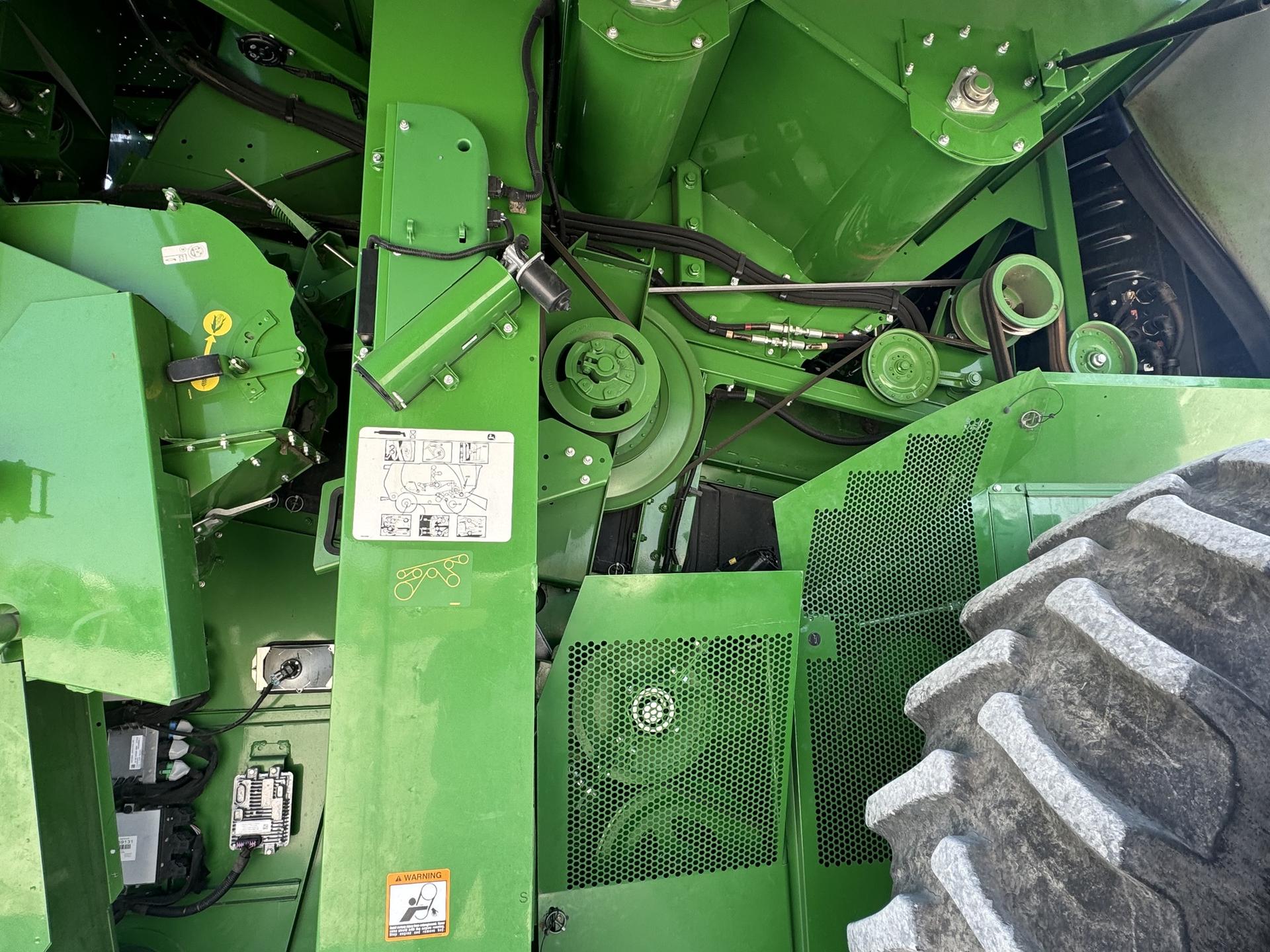 2017 John Deere S680 Image
