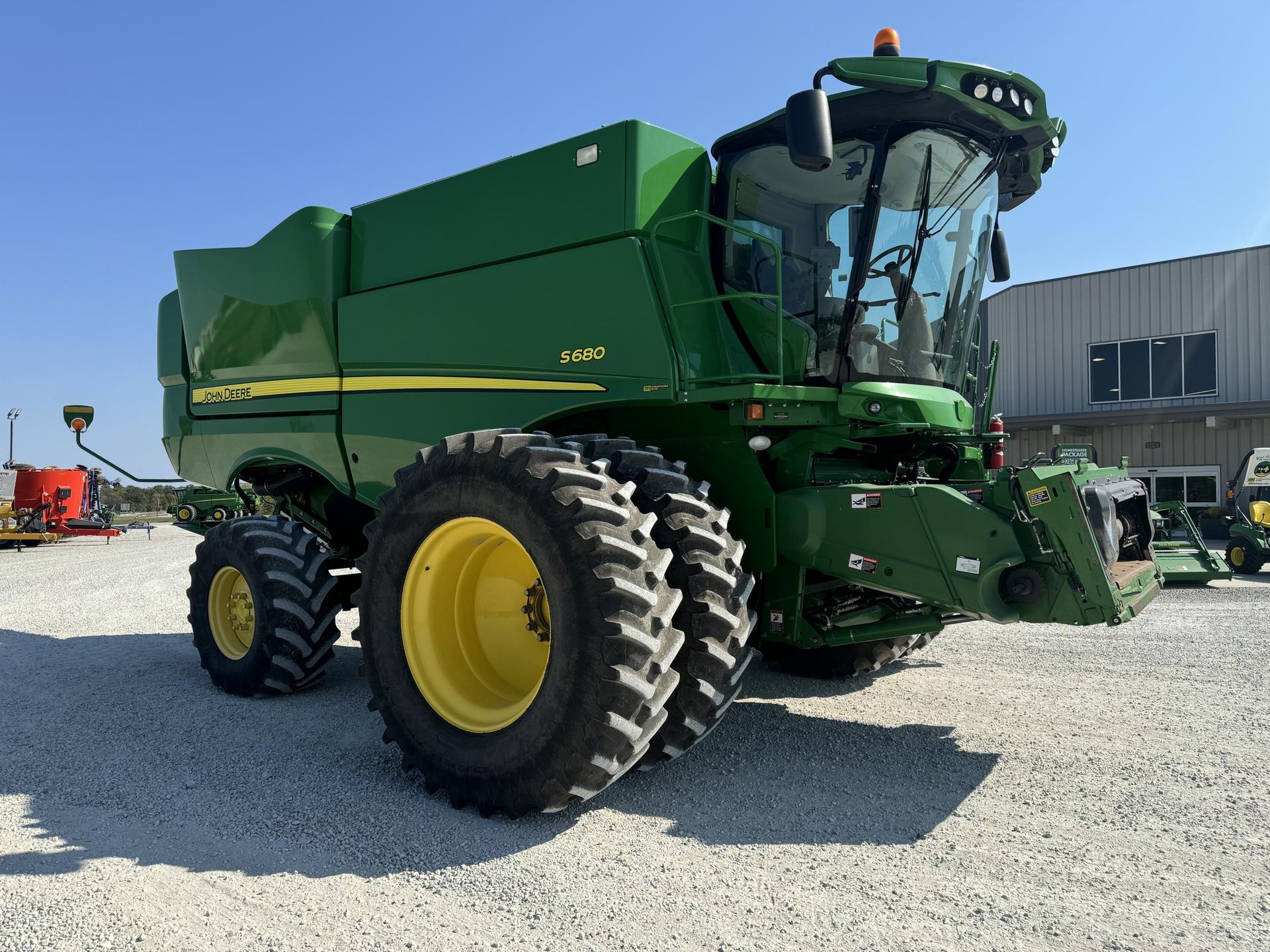 2017 John Deere S680 Image