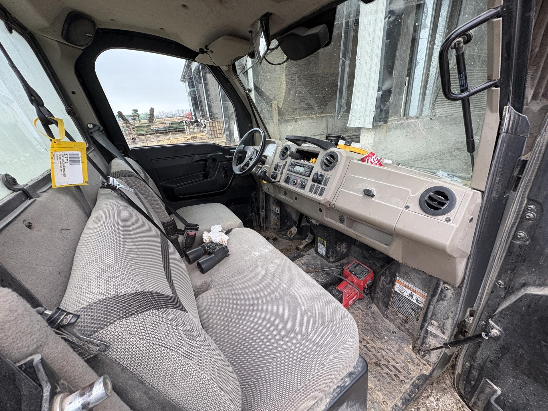 2023 John Deere XUV 835R Image