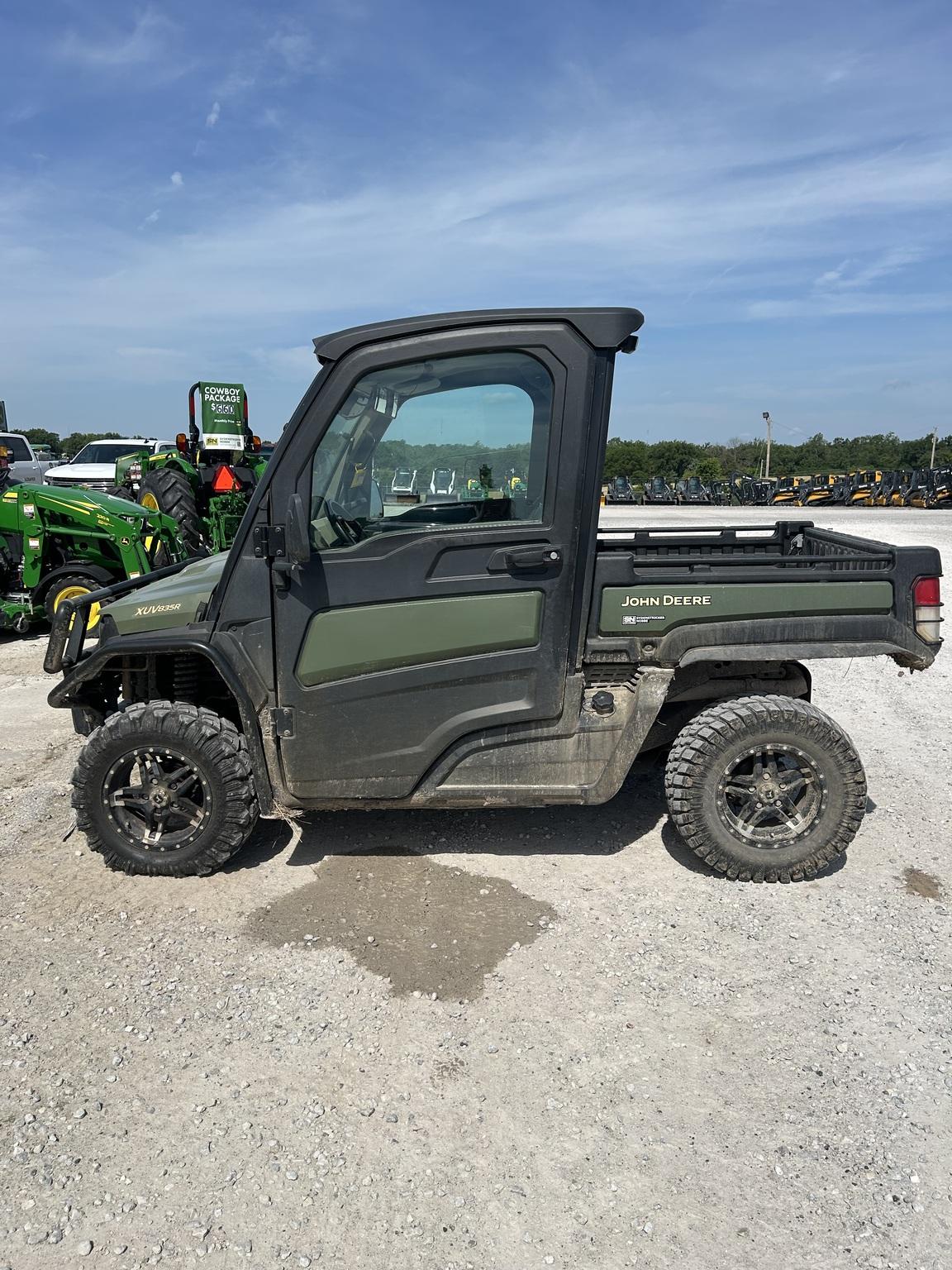 2023 John Deere XUV 835R Image