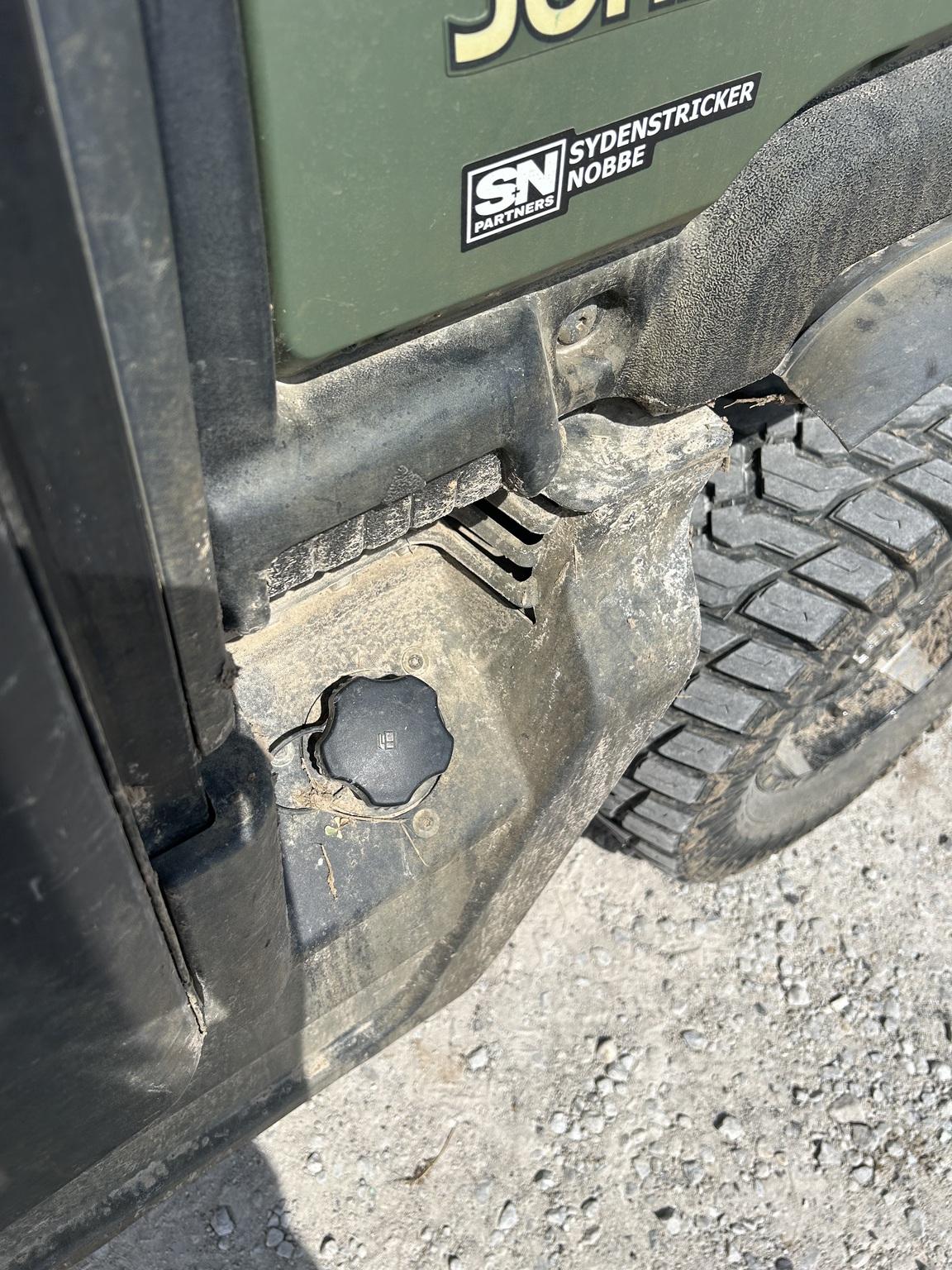 2023 John Deere XUV 835R Image