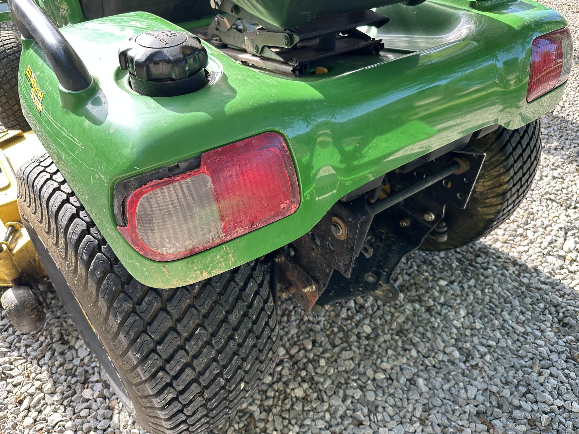 2002 John Deere X485 Image