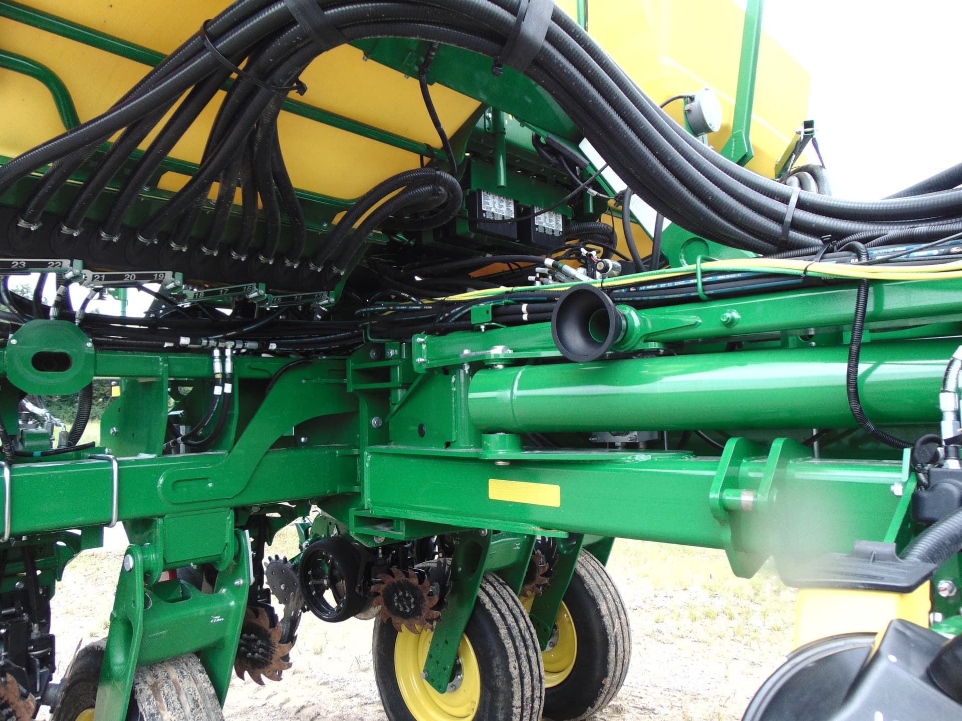 2025 John Deere 1775NT Image