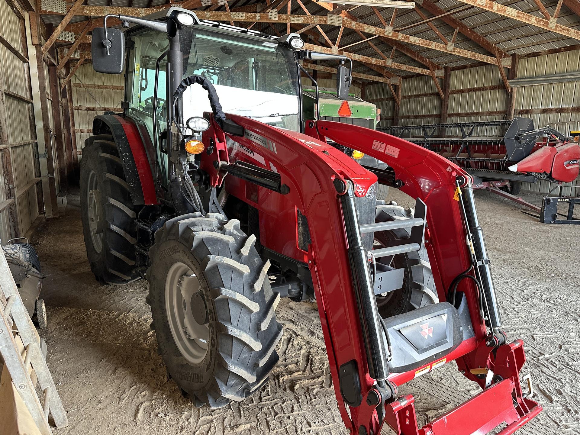 2023 Massey Ferguson 5711 Dyna4 Image