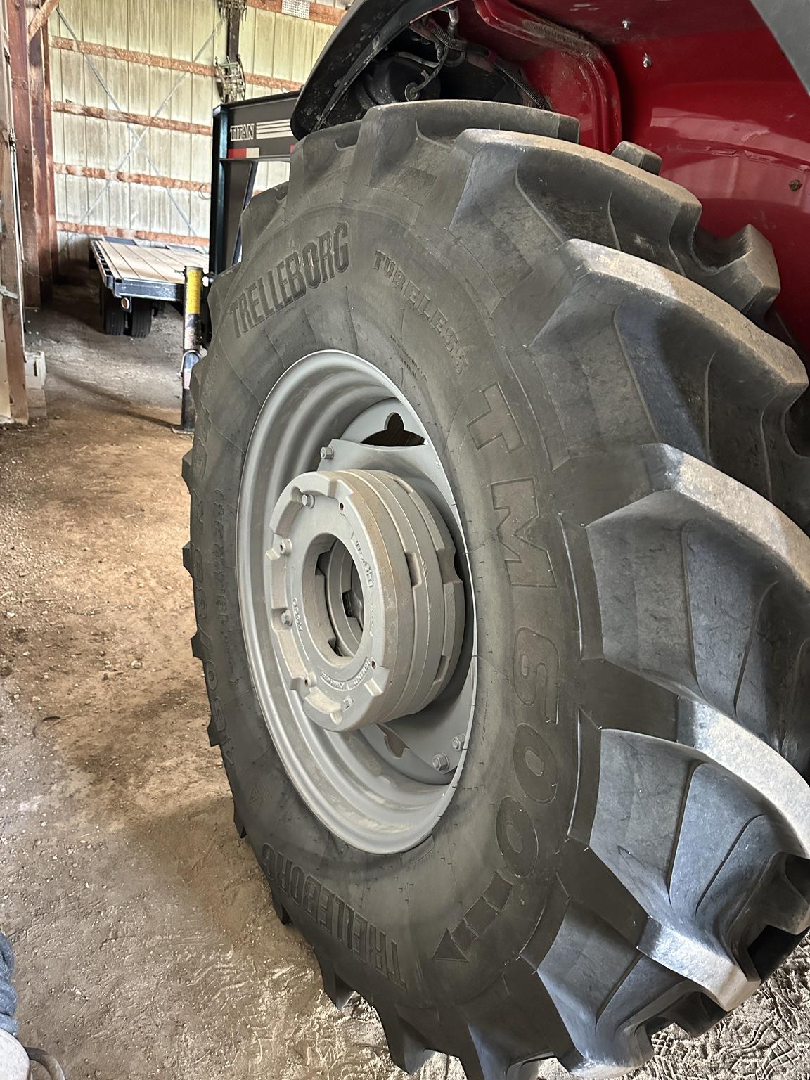 2023 Massey Ferguson 5711 Dyna4 Image