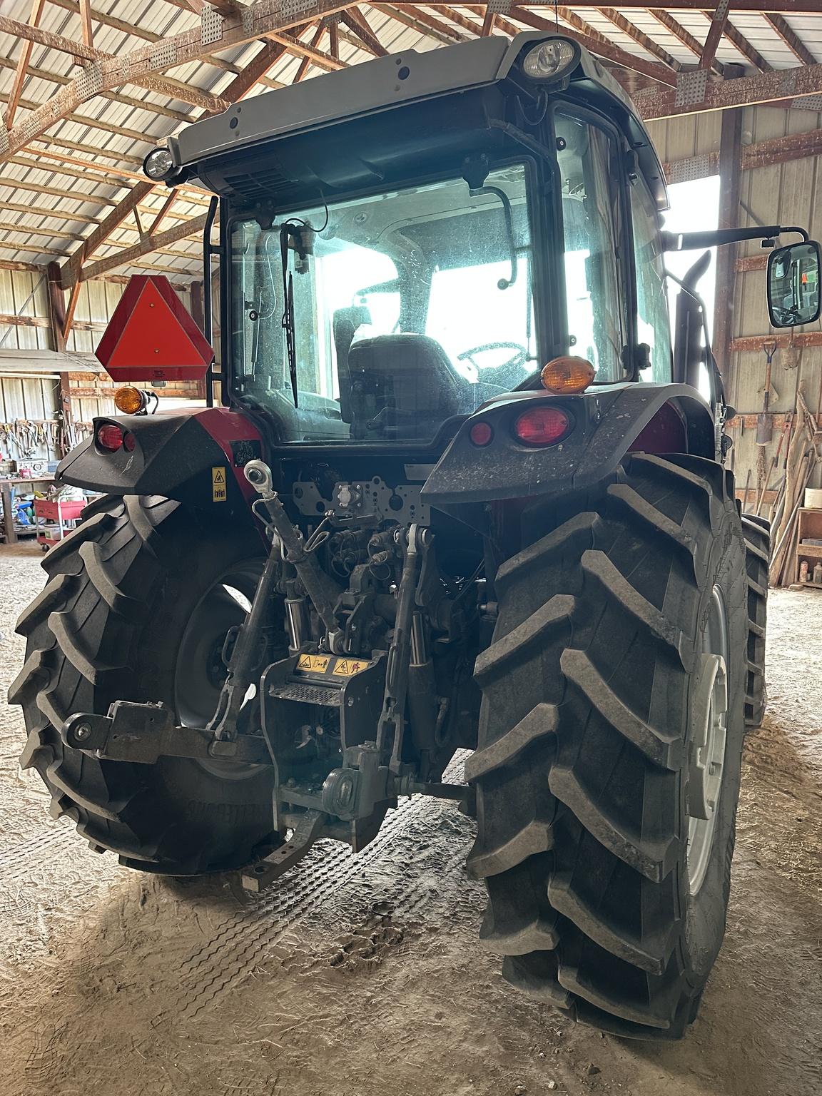 2023 Massey Ferguson 5711 Dyna4 Image