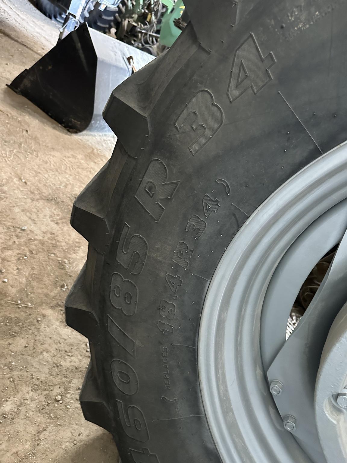 2023 Massey Ferguson 5711 Dyna4 Image