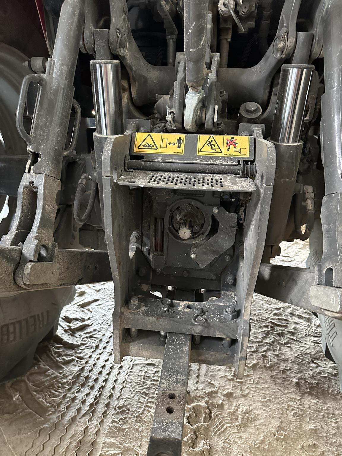 2023 Massey Ferguson 5711 Dyna4 Image