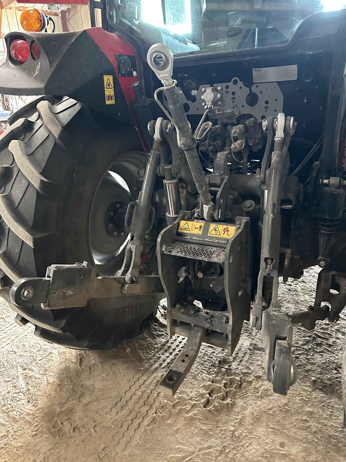 2023 Massey Ferguson 5711 Dyna4 Image