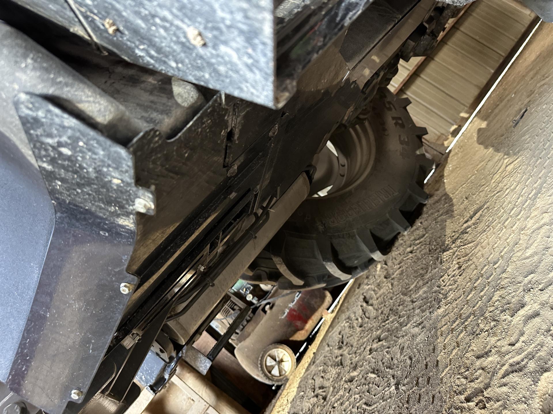 2023 Massey Ferguson 5711 Dyna4 Image