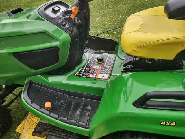 2015 John Deere X758 Image