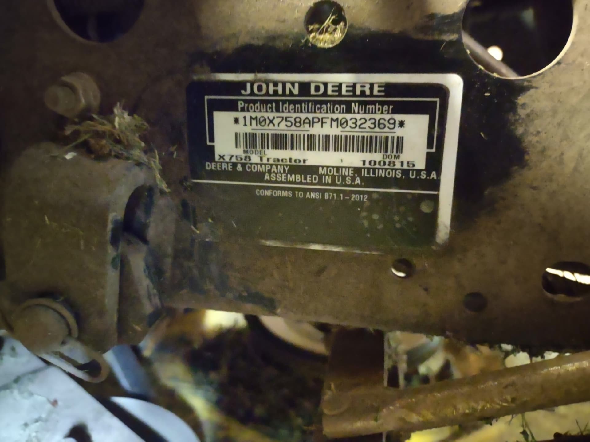 2015 John Deere X758 Image