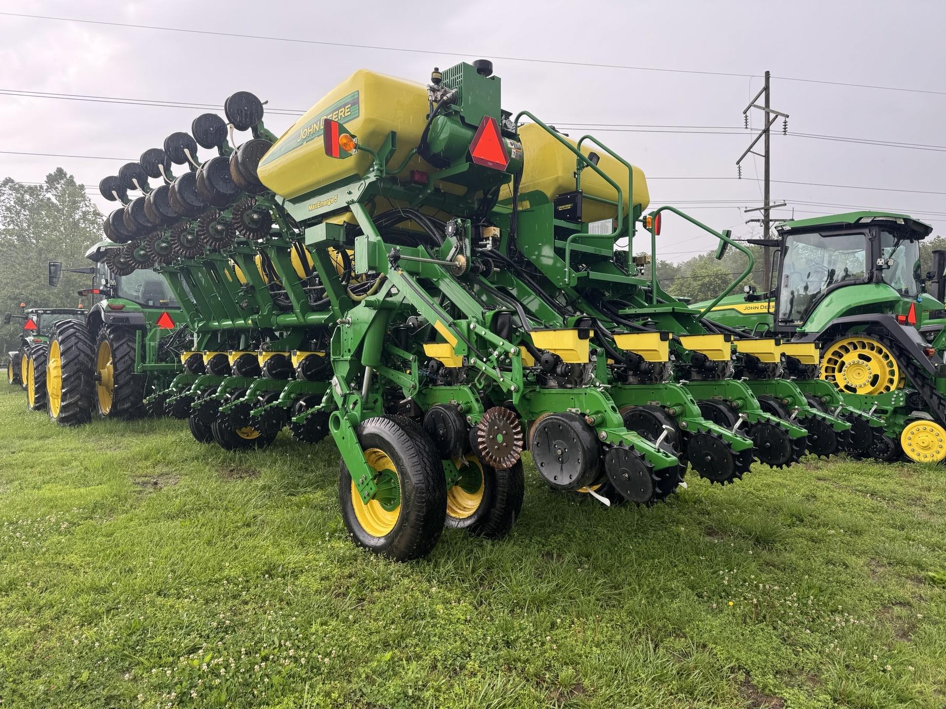 2015 John Deere 1795 Image