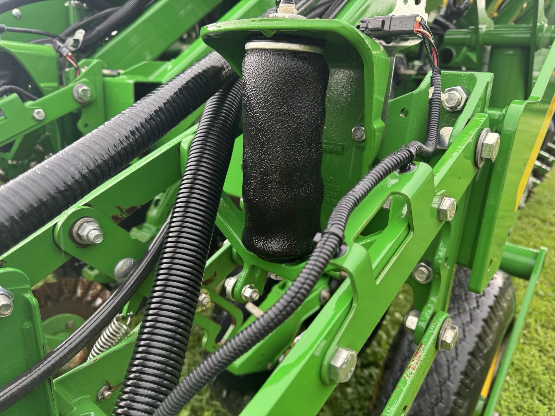 2015 John Deere 1795 Image