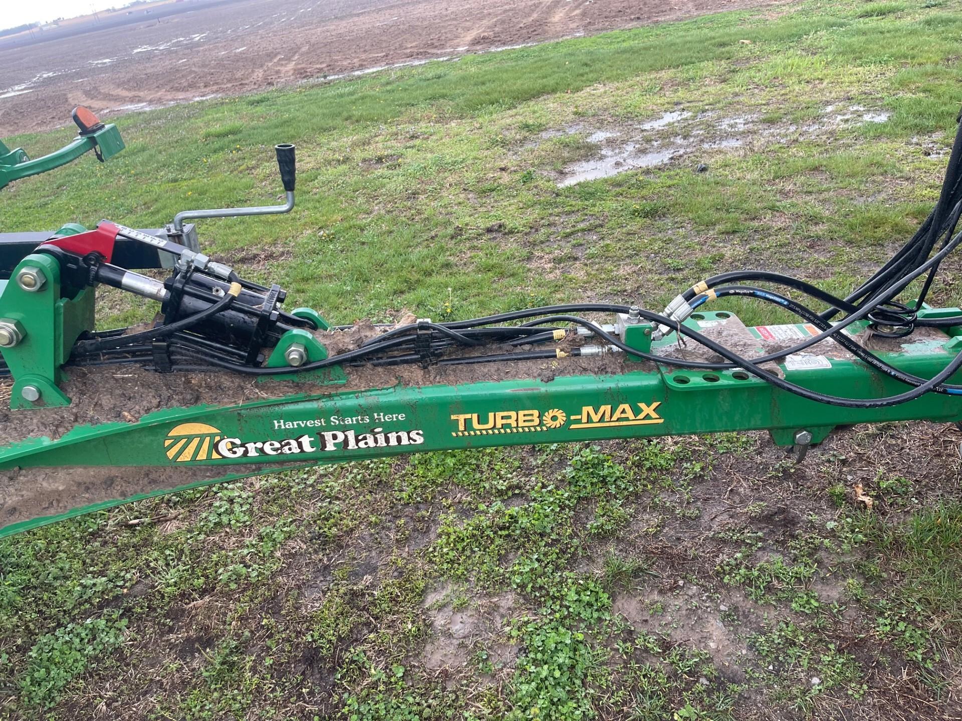 2017 Great Plains 3500TM Image