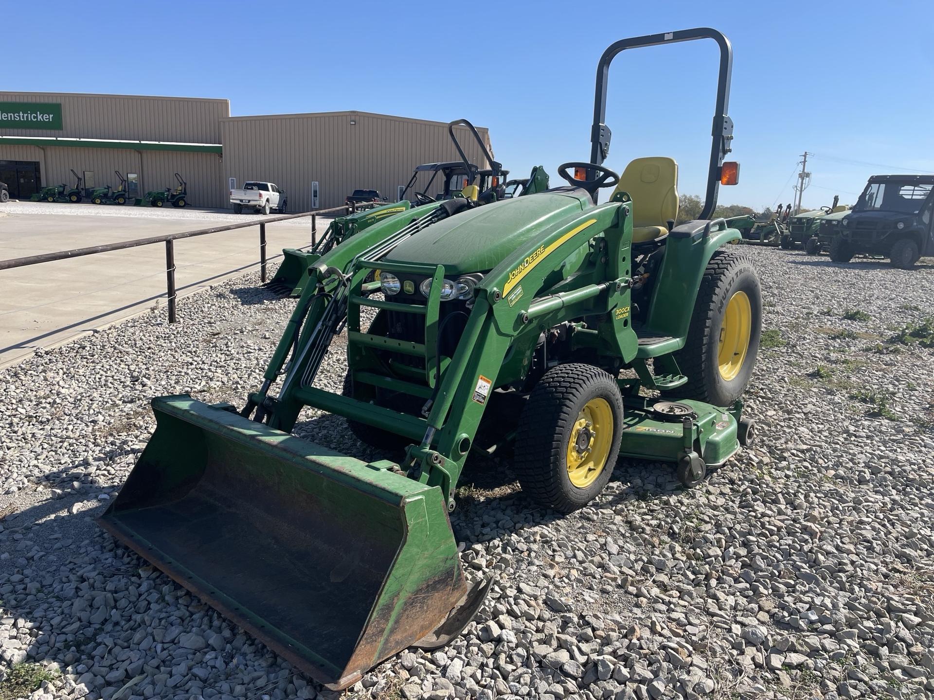 2006 John Deere 3520 Image