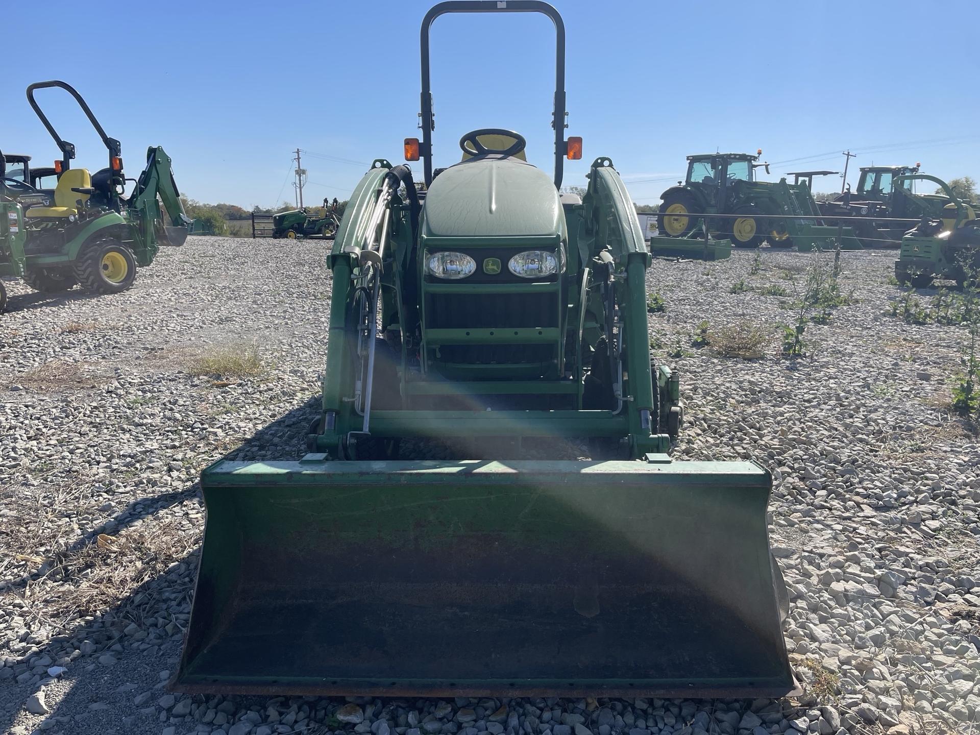 2006 John Deere 3520 Image