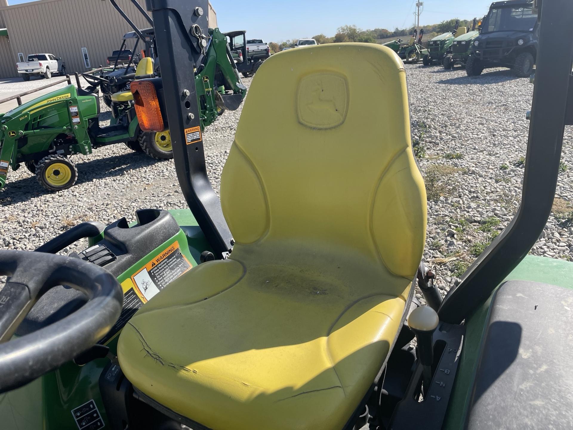 2006 John Deere 3520 Image