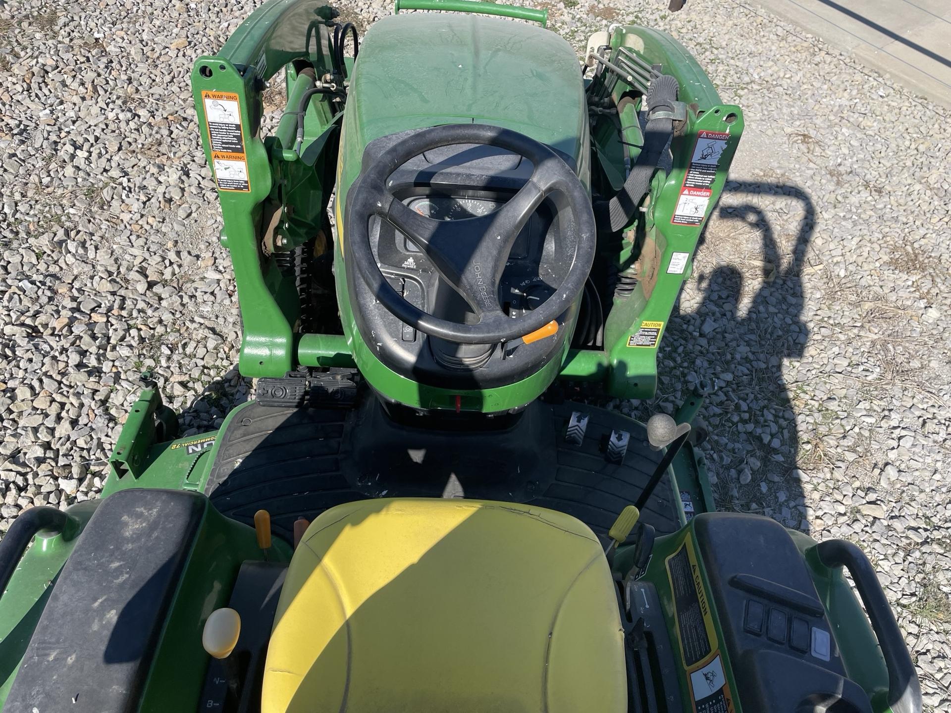 2006 John Deere 3520 Image
