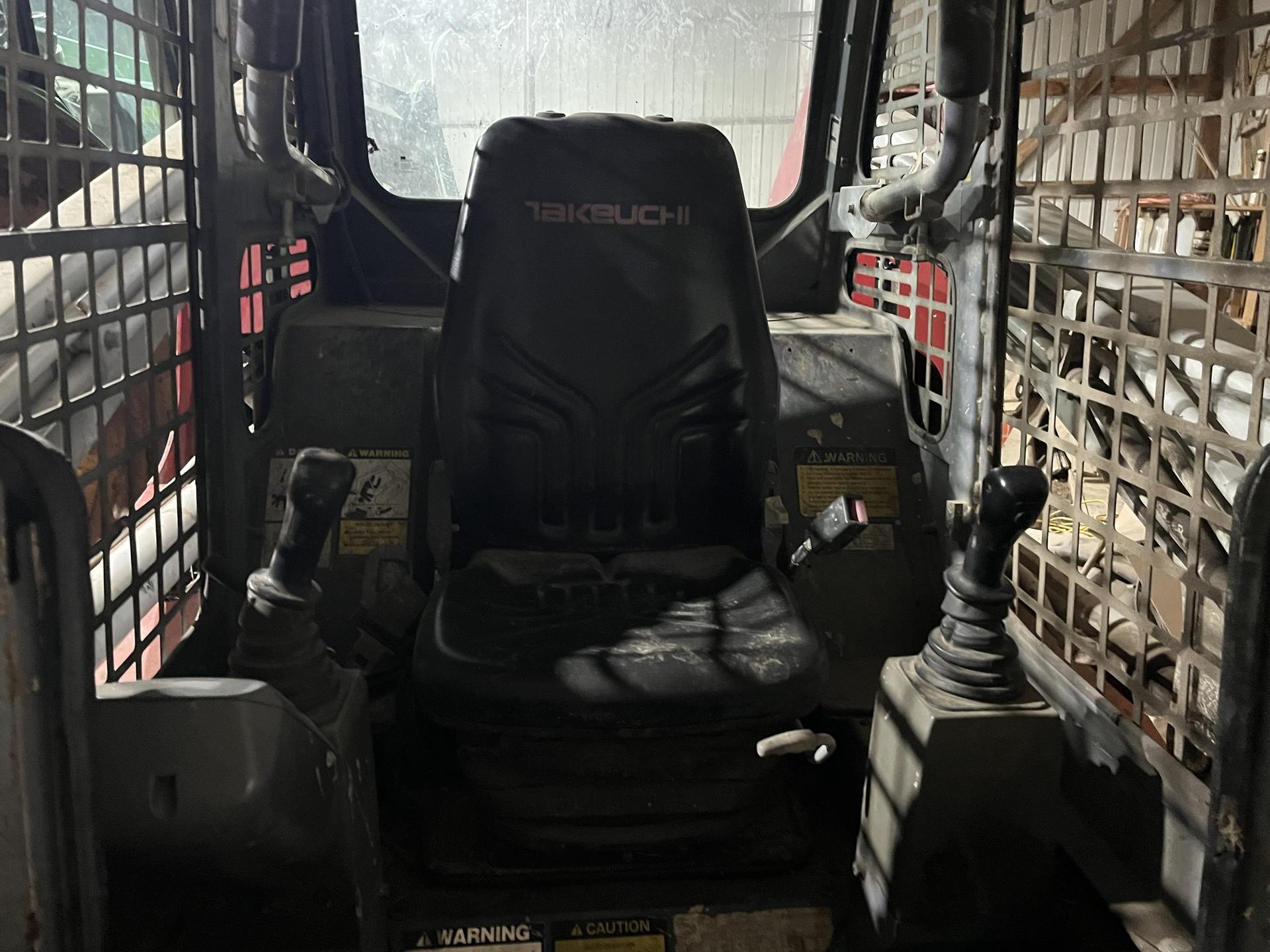 2004 Takeuchi TL150 Image