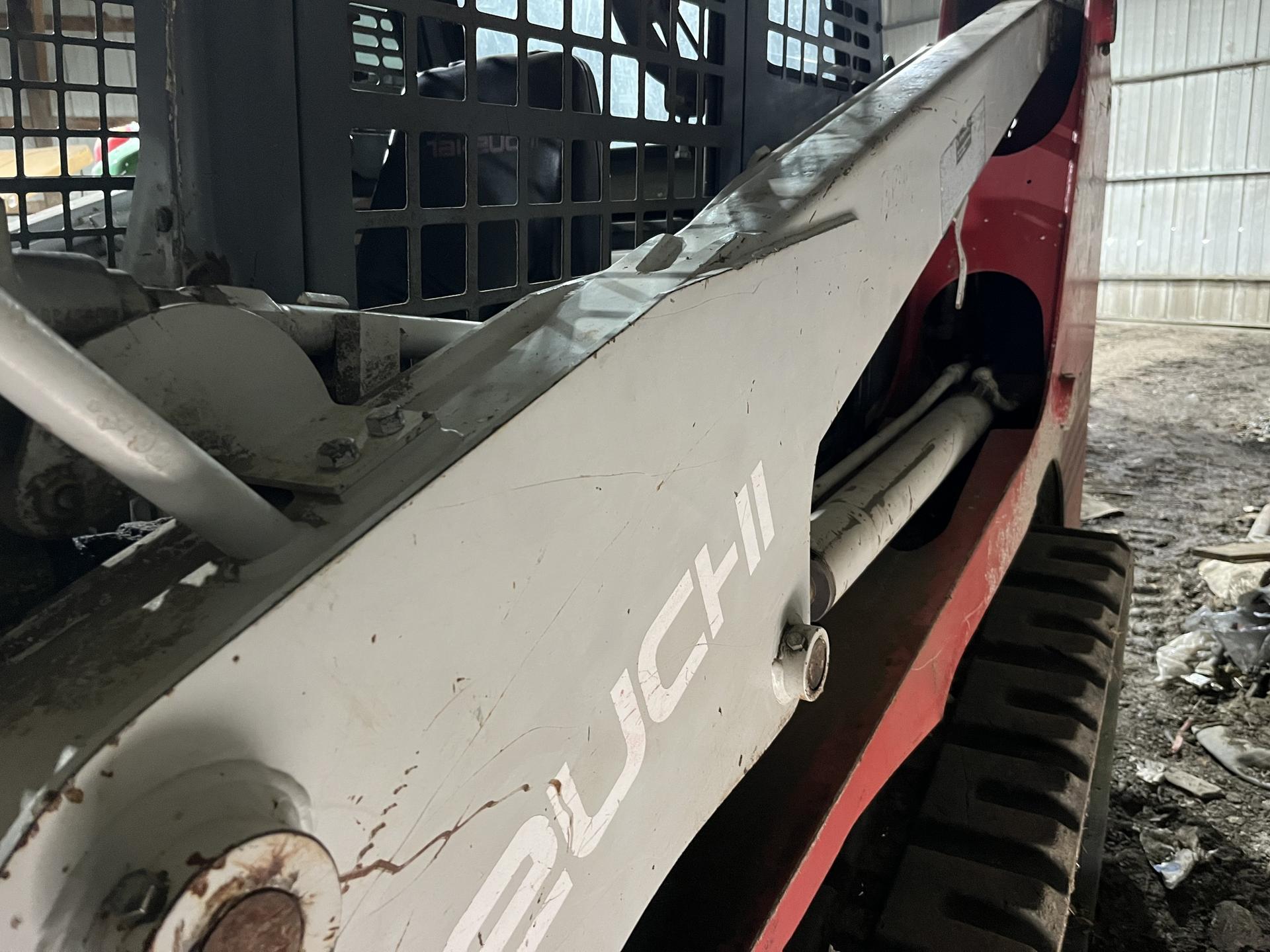 2004 Takeuchi TL150 Image
