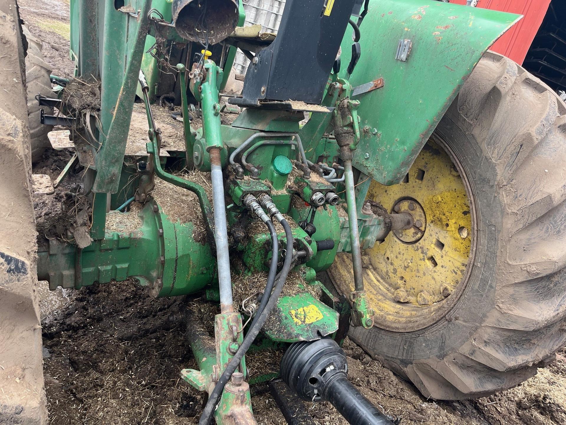 1982 John Deere 2940 Image