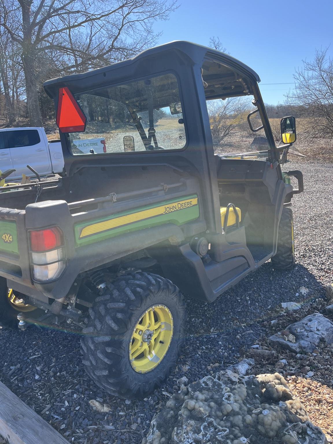 2018 John Deere XUV 835M Image