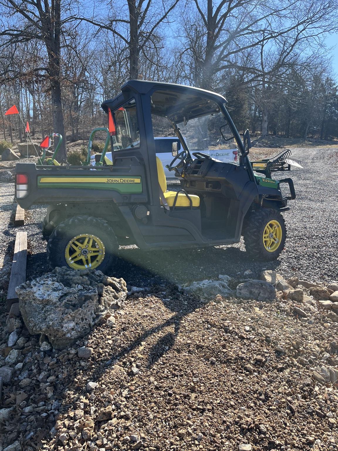 2018 John Deere XUV 835M Image