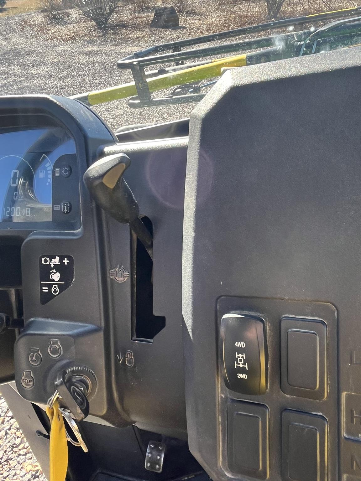 2018 John Deere XUV 835M Image