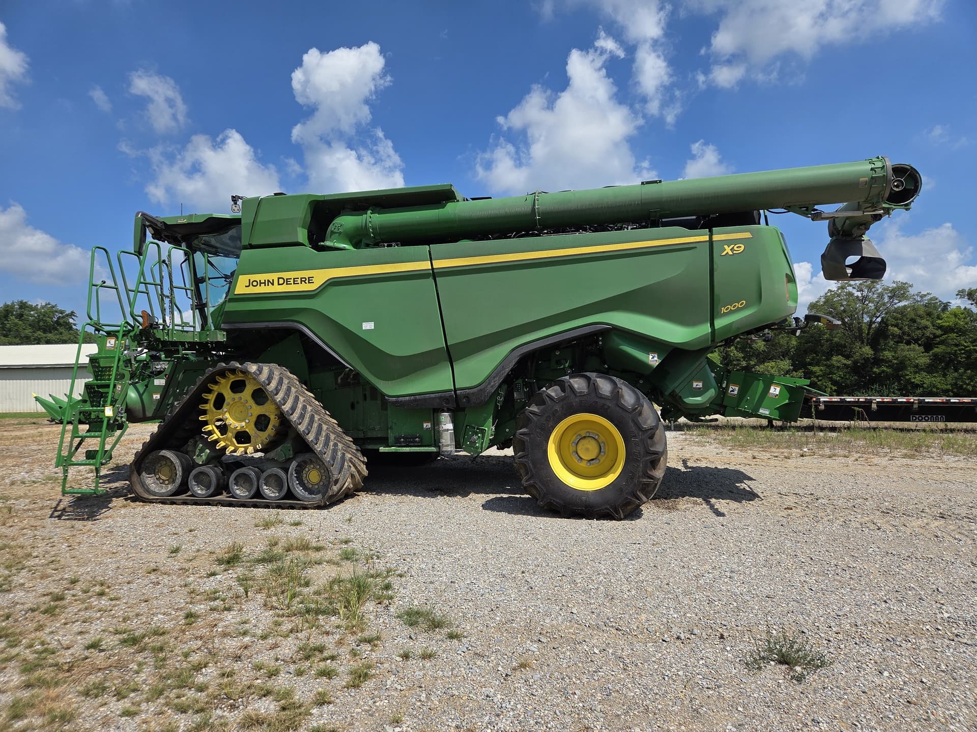 2023 John Deere X9 1000 Image