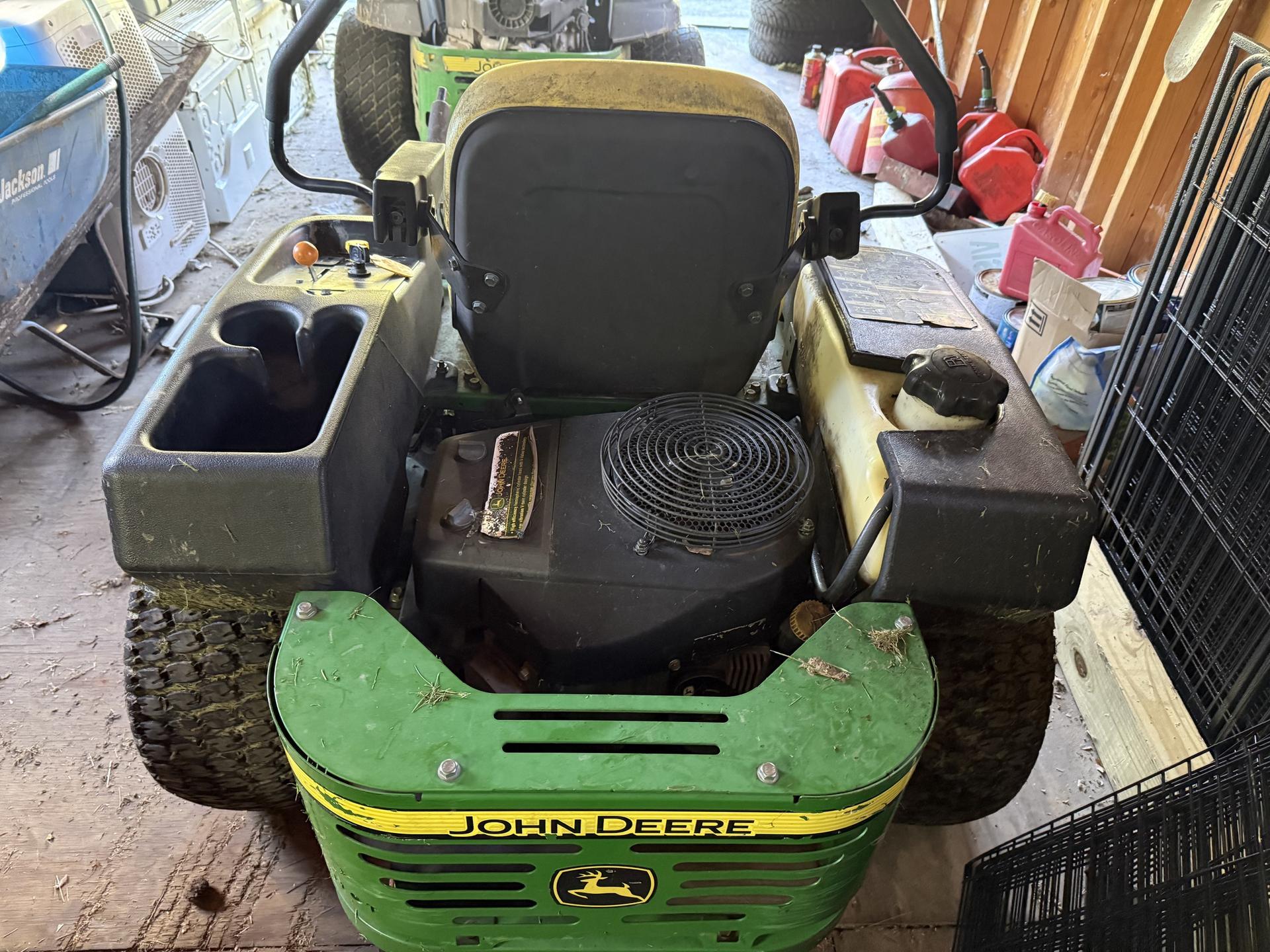 2009 John Deere Z445 Image