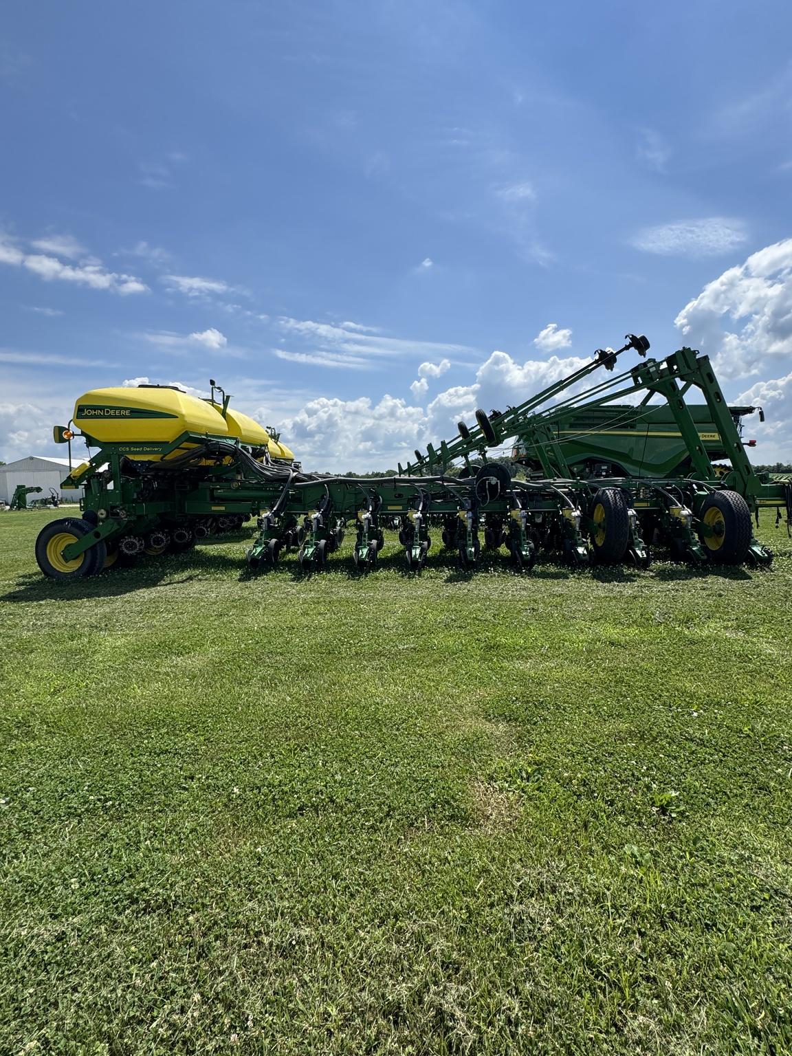 2011 John Deere 1770NT CCS Image