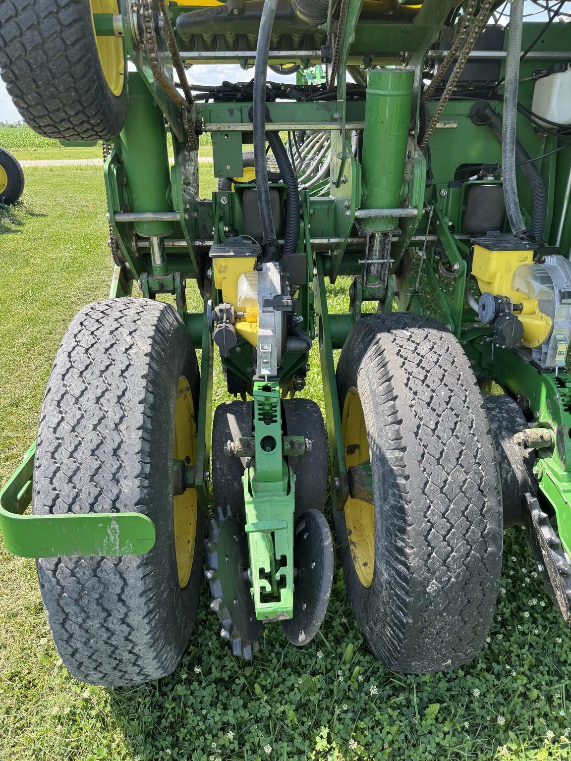 2011 John Deere 1770NT CCS Image