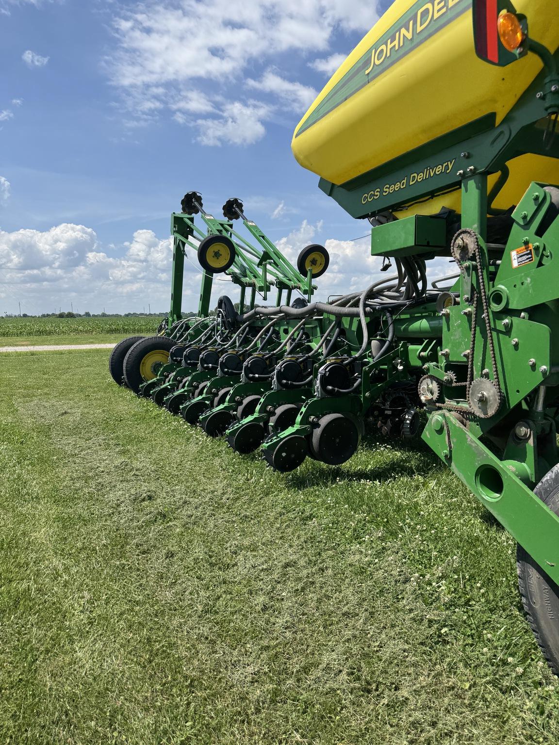 2011 John Deere 1770NT CCS Image