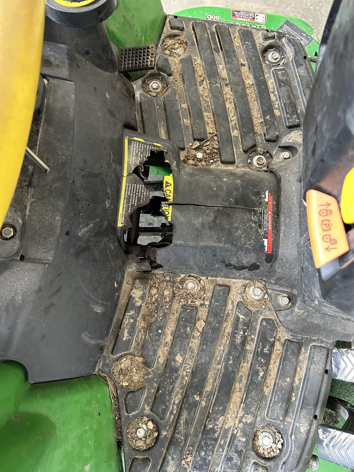 2015 John Deere 1023E Image