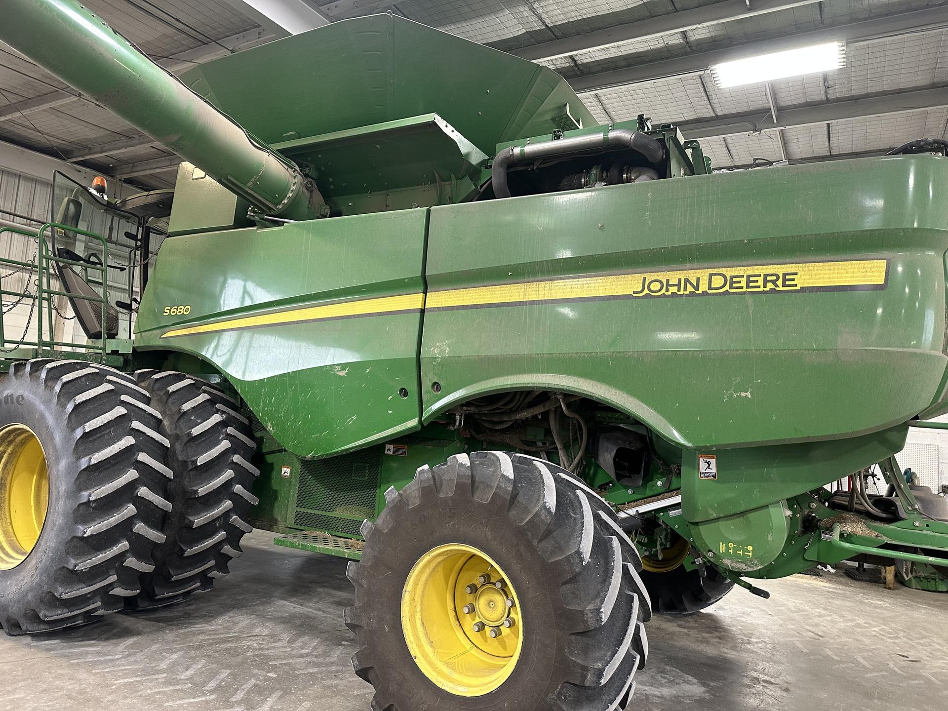 2014 John Deere S680 Image