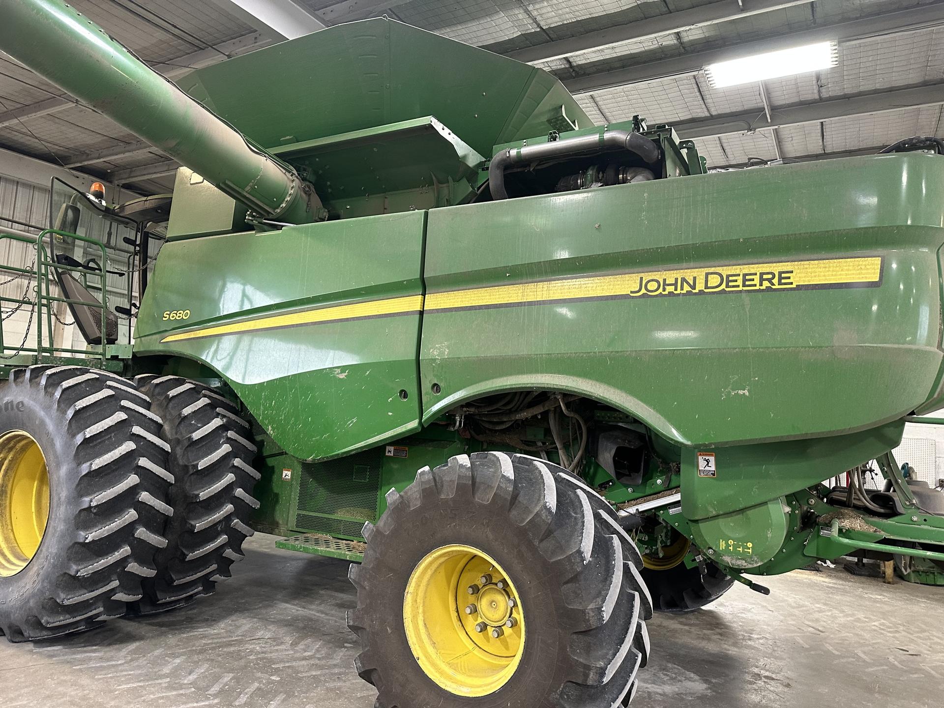 2014 John Deere S680 Image