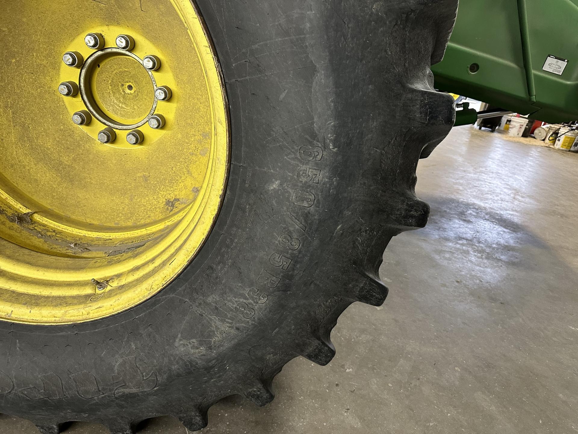 2014 John Deere S680 Image