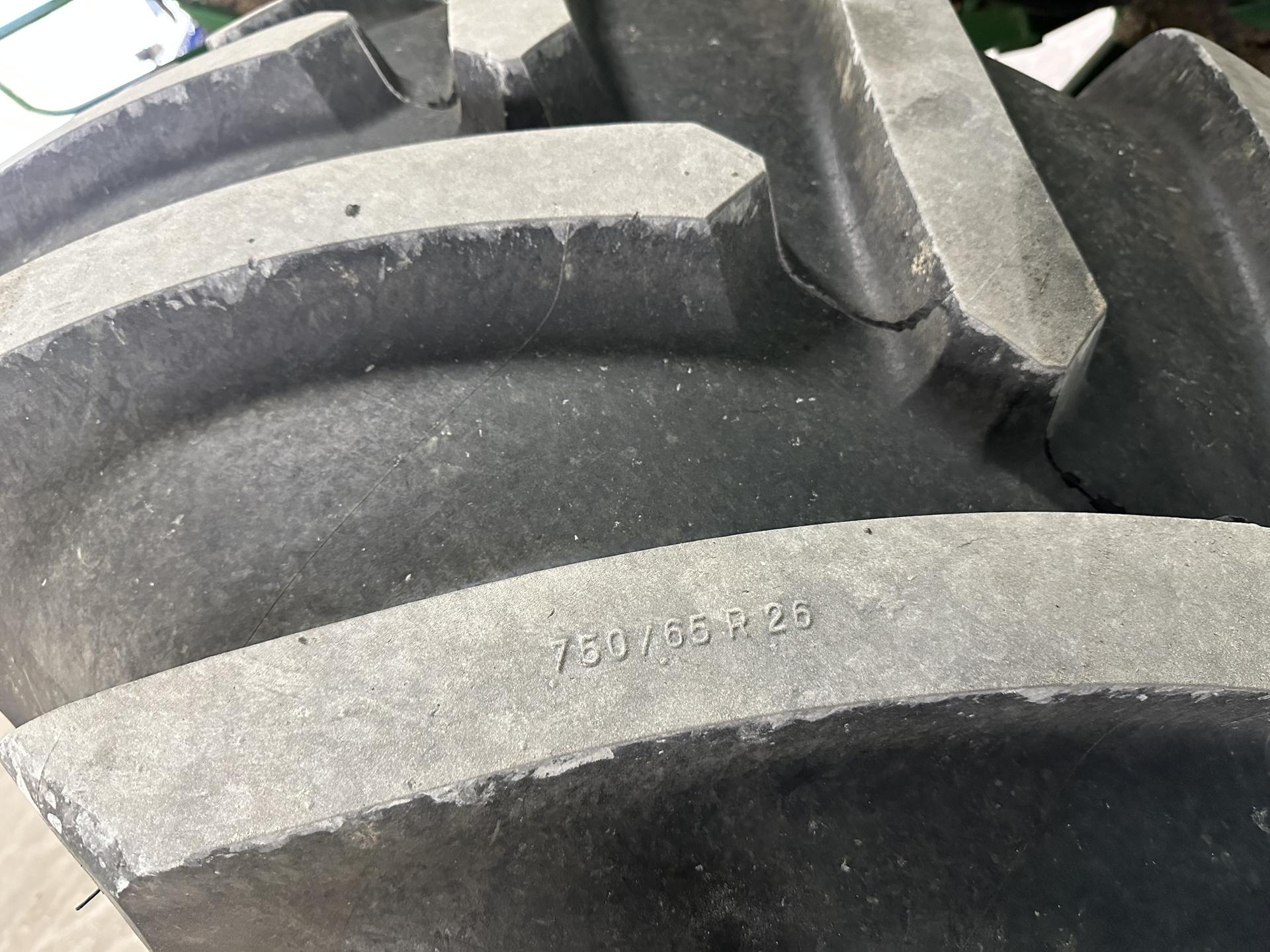 2014 John Deere S680 Image
