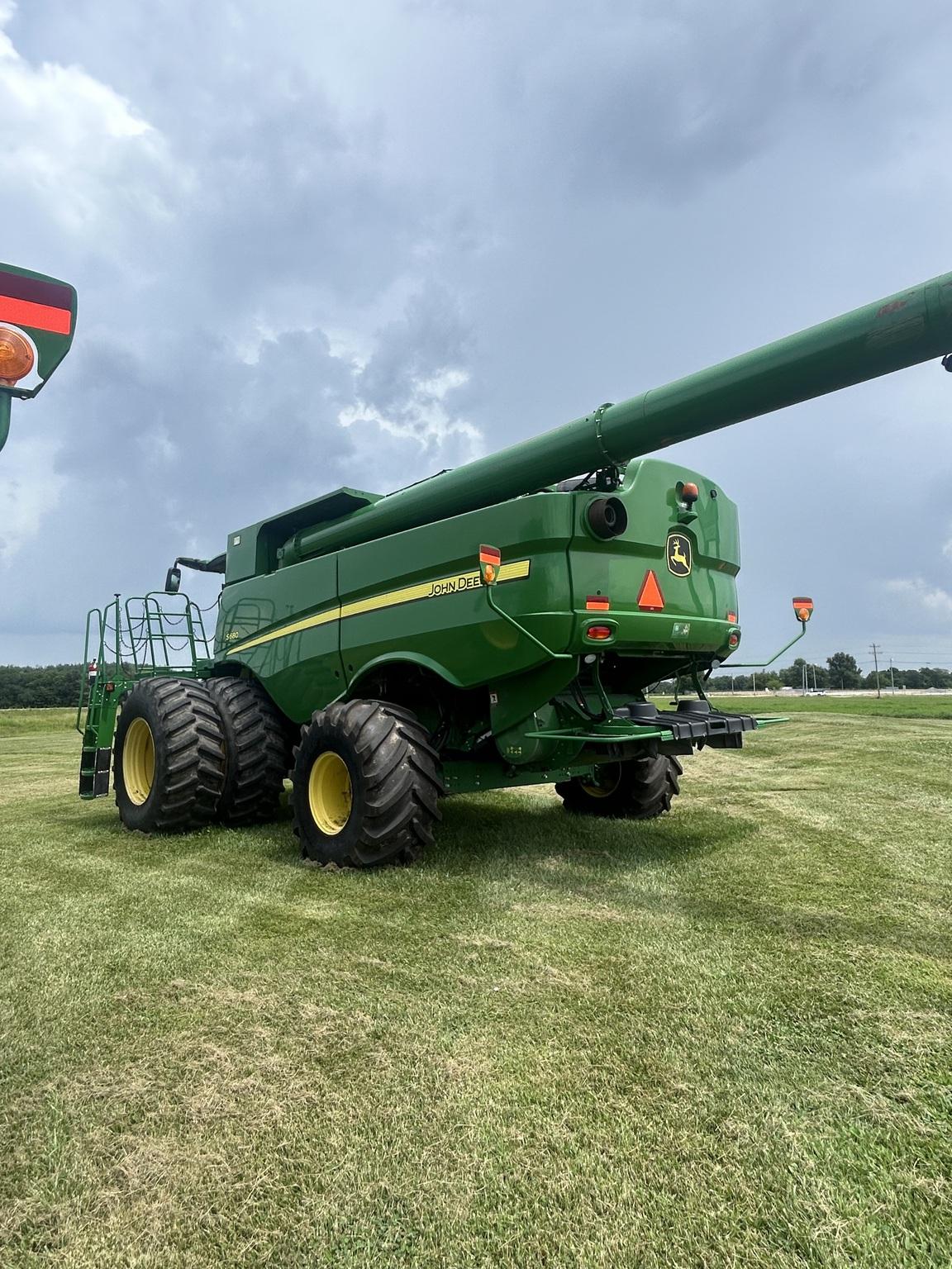 2014 John Deere S680 Image