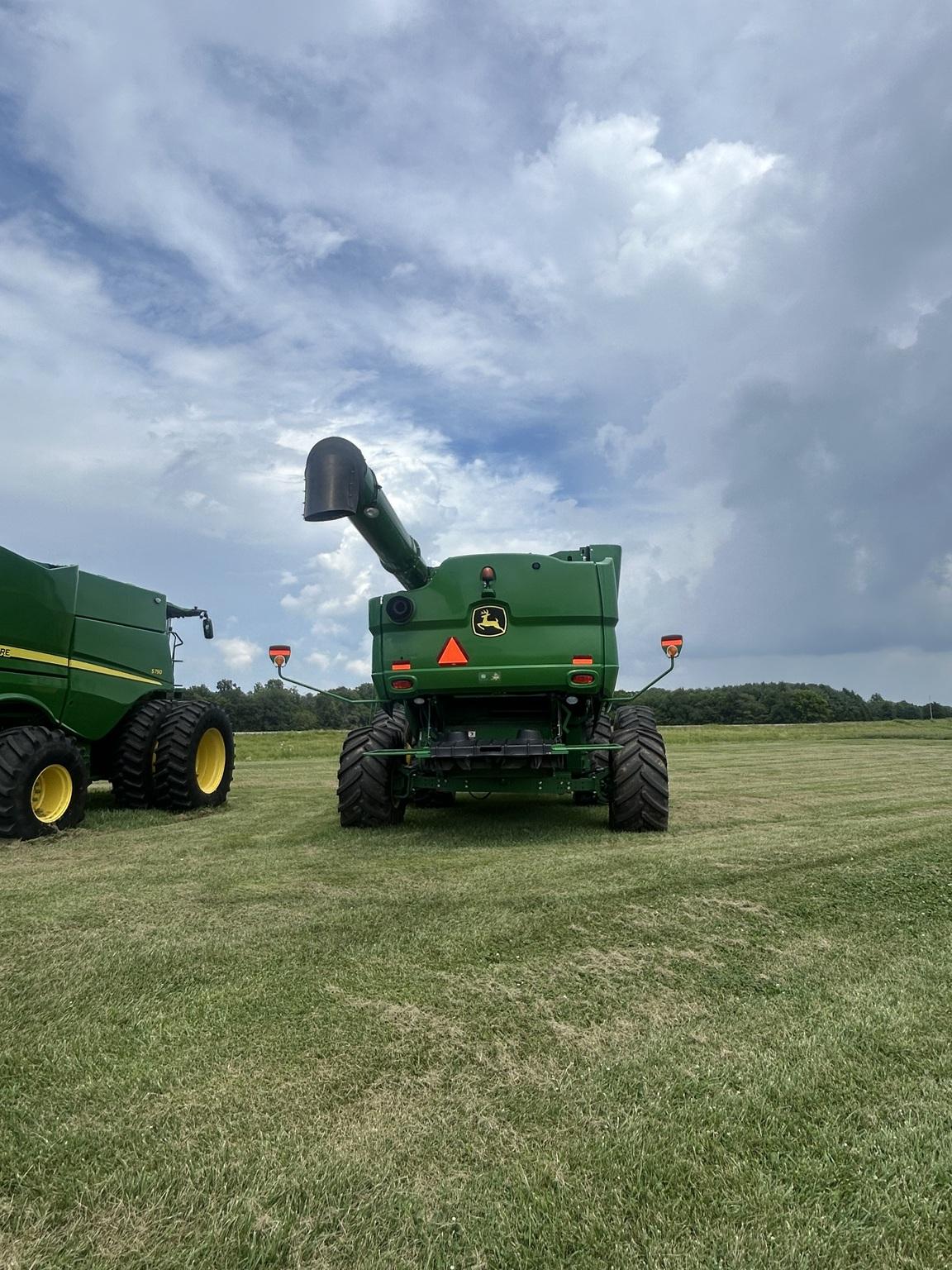 2014 John Deere S680 Image
